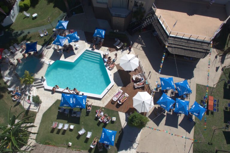 que es open club y donde queda en parana entre rios