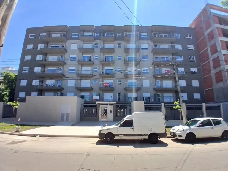 Qué ofrece el barrio Santa Teresita en Lanús para vivir