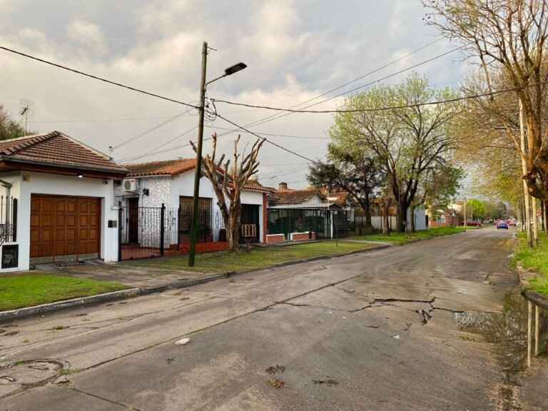 Qué Ofrece Villa Centenario en Lomas de Zamora para Visitantes